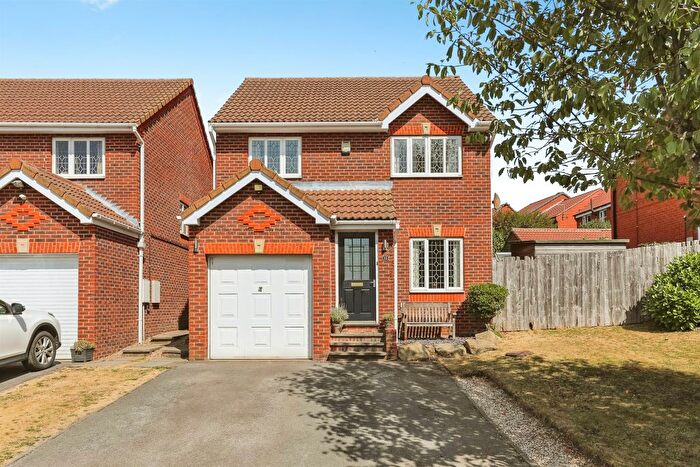 3 Bedroom Detached House For Sale In Round Hill, Darton, Barnsley, S75