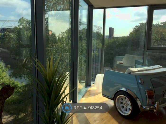 2 Bedroom Flat To Rent In Iron Works, London, E3