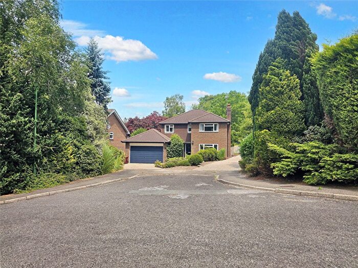 4 Bedroom Detached House For Sale In Goodwood Close, Midhurst, West Sussex, GU29