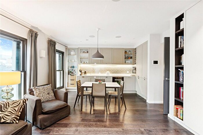 2 Bedroom Flat For Sale In Fulham Road, London, SW10