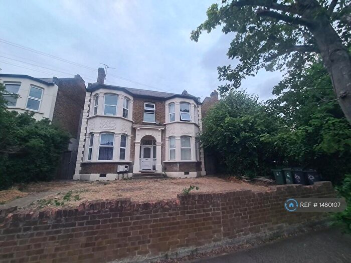 3 Bedroom Maisonette To Rent In Bulwer Road Ground, London, E11