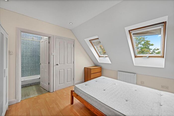 4 Bedroom House To Rent In Admiral Place, Surrey Quays, SE16