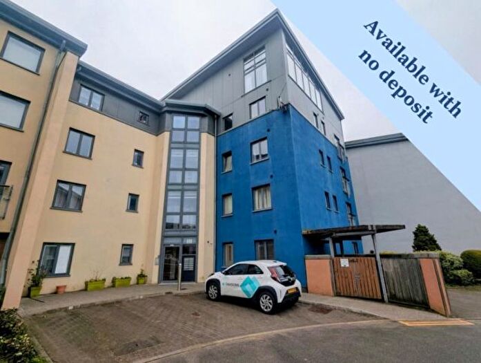 2 Bedroom Flat To Rent In St Christophers Court, Marina, Swansea., SA1