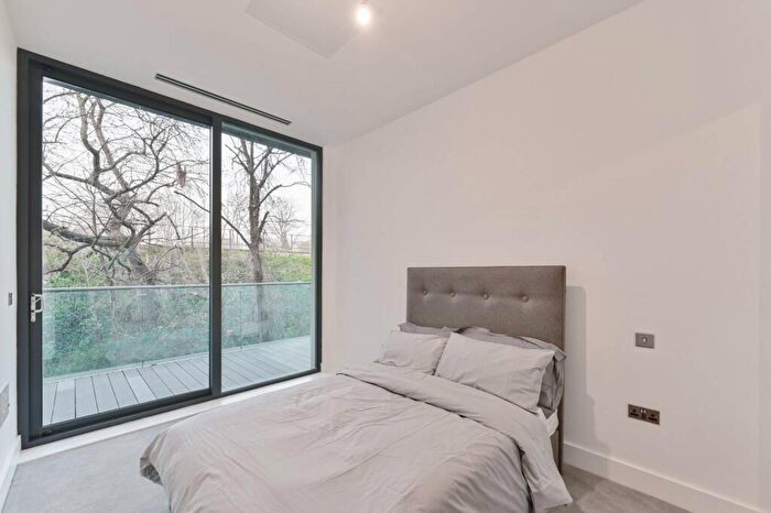 1 Bedroom Flat For Sale In Gwynne Road, , Battersea, London, SW11