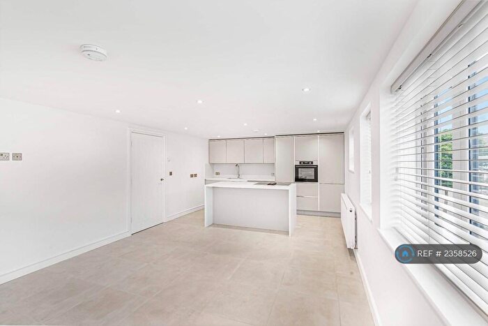 1 Bedroom Flat To Rent In Marple Bank Apartments, Marple, SK6