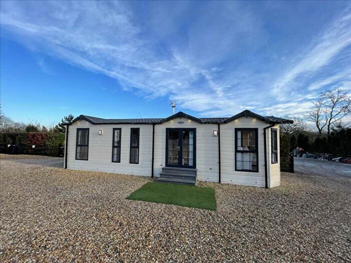 2 Bedroom Detached Bungalow To Rent In Salter Street, Solihull, B94