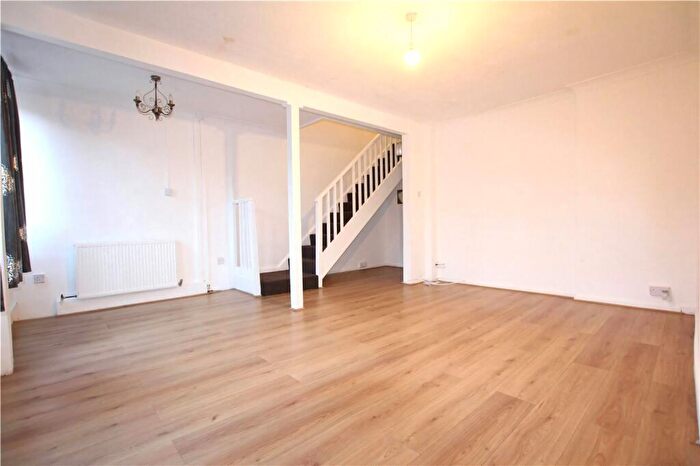 3 Bedroom Property To Rent In Culand House, Congreve, London, SE17