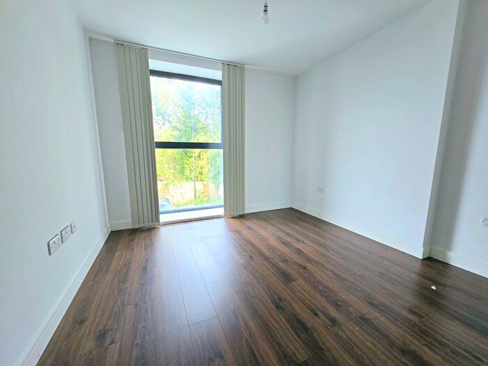 1 Bedroom Flat To Rent In Eastbury Road, Watford, WD19