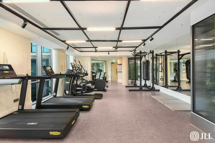 2 Bedroom Flat To Rent In Capital Interchange Way, Brentford, TW8