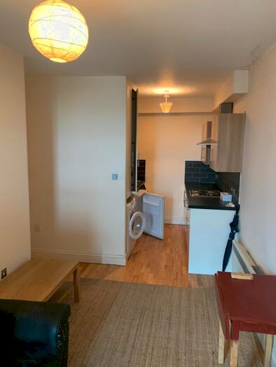 1 Bedroom Flat To Rent In Cricklewood Broadway, London, NW2