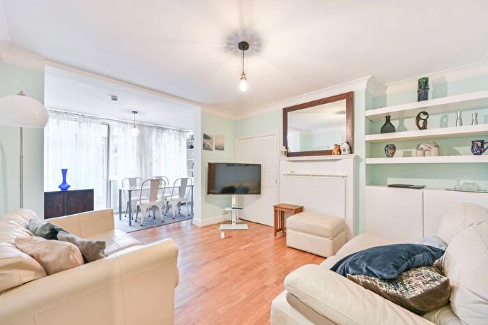 1 Bedroom Flat To Rent In Burnley Road, Dollis Hill, London, NW10