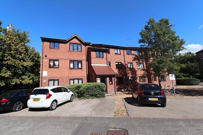 Studio To Rent In Bridge Meadows, New Cross, SE14