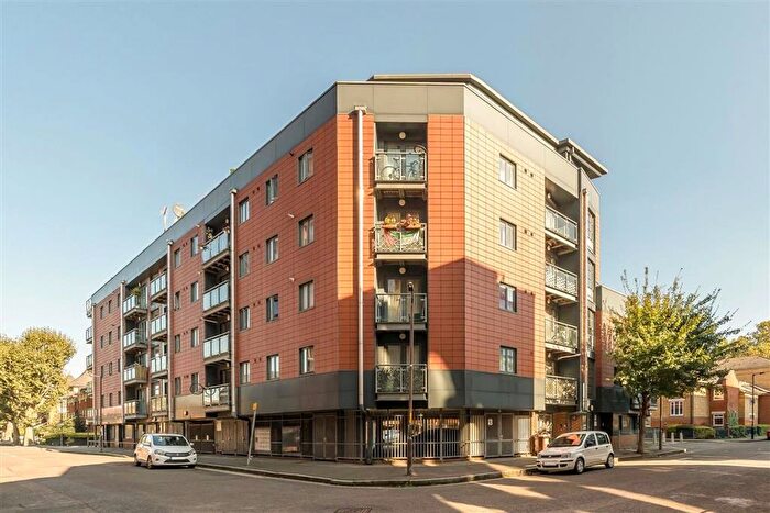 2 Bedroom Flat To Rent In Varcoe Road, South Bermondsey, SE16