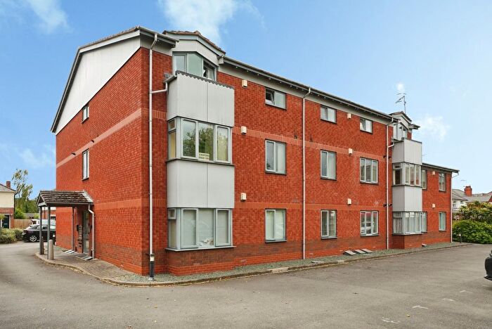 2 Bedroom Flat For Sale In Pinewood House, Coombs Road, Worcester, Worcestershire, WR3
