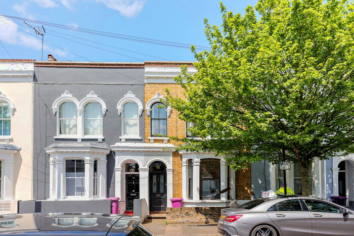 4 Bedroom Terraced House To Rent In Strahan Road, Bow, E3