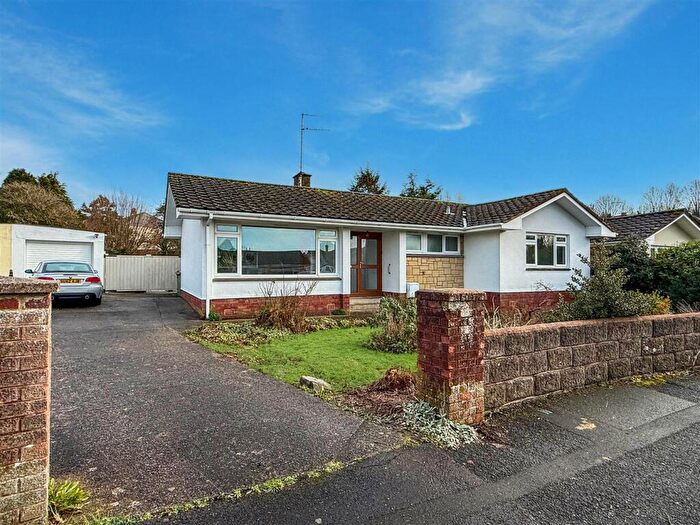 3 Bedroom Detached Bungalow For Sale In Chichester Road, Barnstaple, EX32