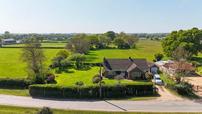 2 Bedroom Detached Bungalow For Sale In South Gorley, Fordingbridge, SP6