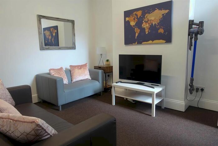 4 Bedroom Property To Rent In Newlands Road, Middlesbrough, TS1