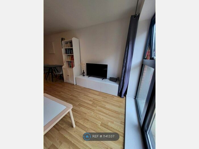 2 Bedroom Flat To Rent In Mostyn Grove, Bow, E3