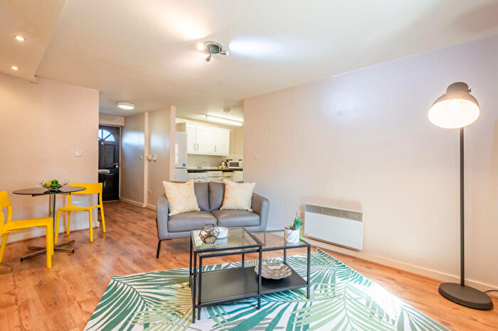 1 Bedroom House To Rent In Victoria Terrace, Leeds, LS3