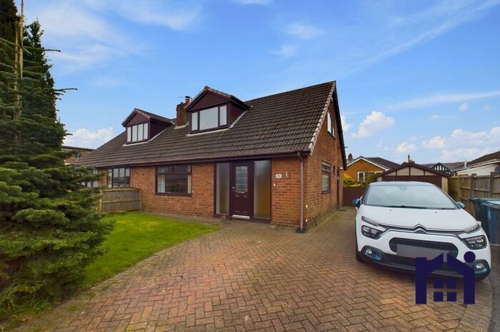 3 Bedroom Semi-Detached House For Sale In Hinds Head Avenue, Wrightington, WN6