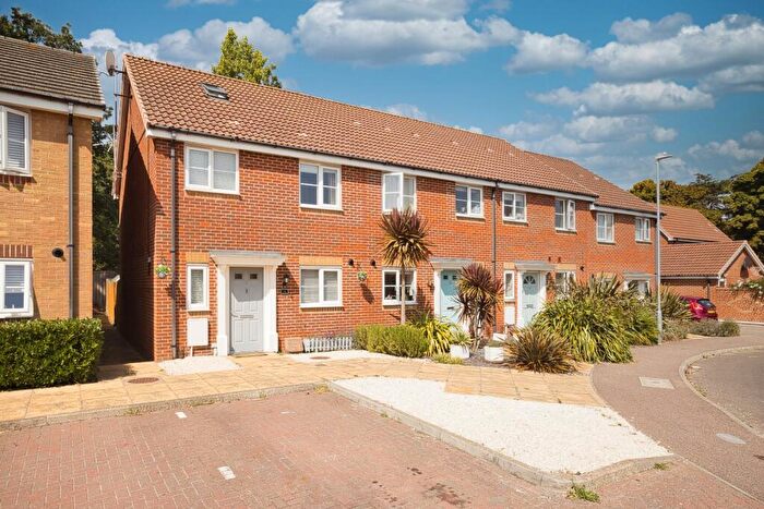 4 Bedroom End Of Terrace House For Sale In Crossway, Broadstairs, CT10