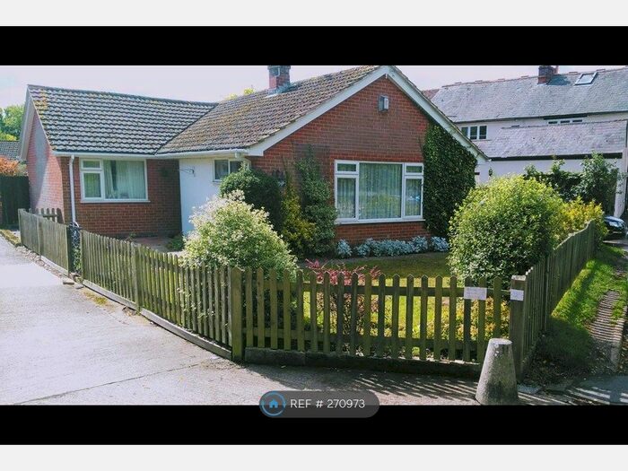3 Bedroom Bungalow To Rent In Nargate Street, Canterbury CT3