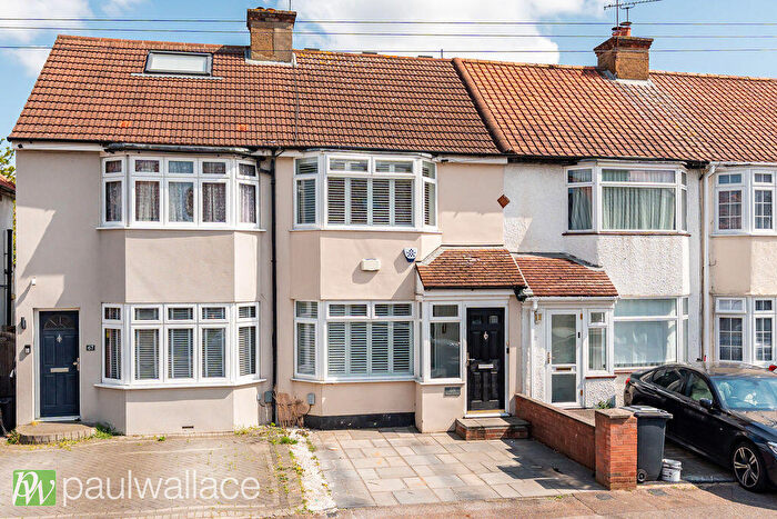 3 Bedroom Terraced House For Sale In River Avenue, Hoddesdon | Extended Family Home With Impressive ' Rear Garden, EN11