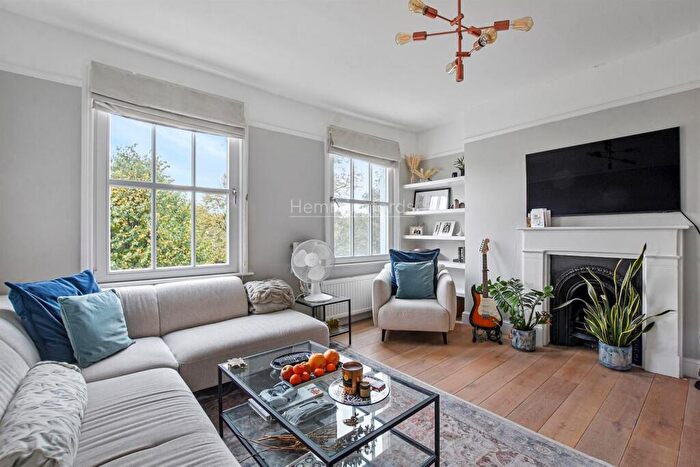 2 Bedroom Apartment To Rent In Grosvenor Avenue, London, N5