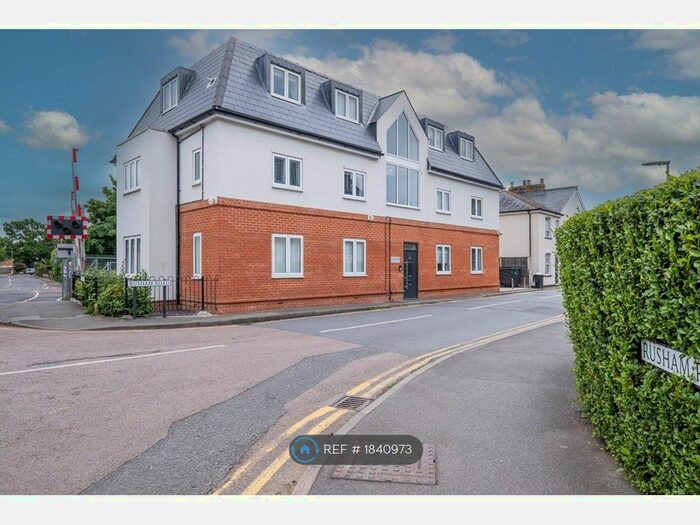 1 Bedroom Flat To Rent In Carta House, Egham, TW20