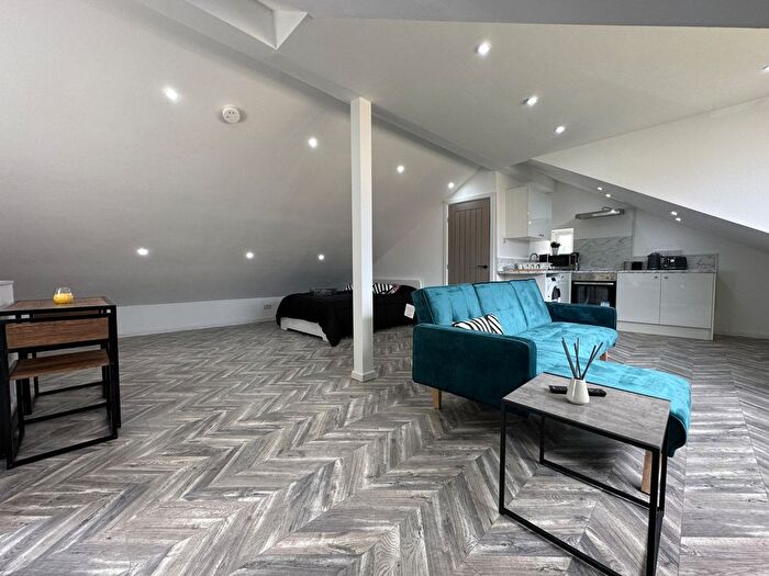 1 Bedroom Flat To Rent In Queens Road, Leeds, LS6