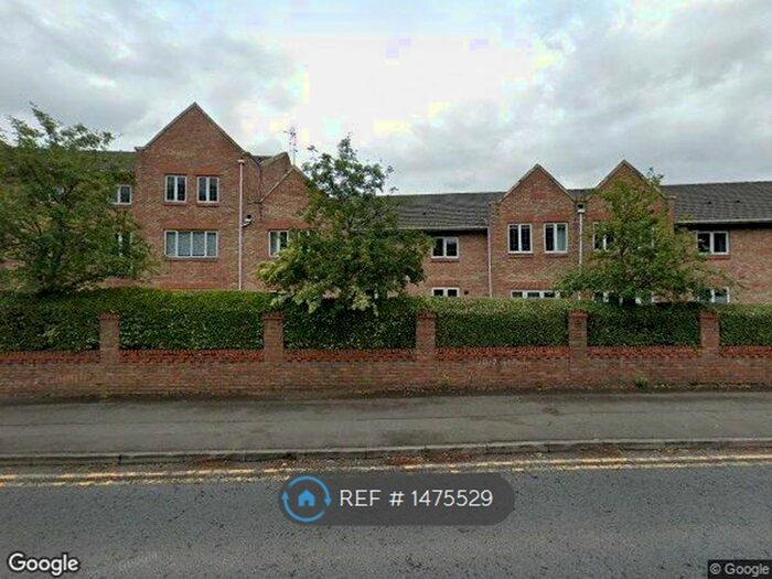 2 Bedroom Flat To Rent In Altrincham, Altrincham, WA15