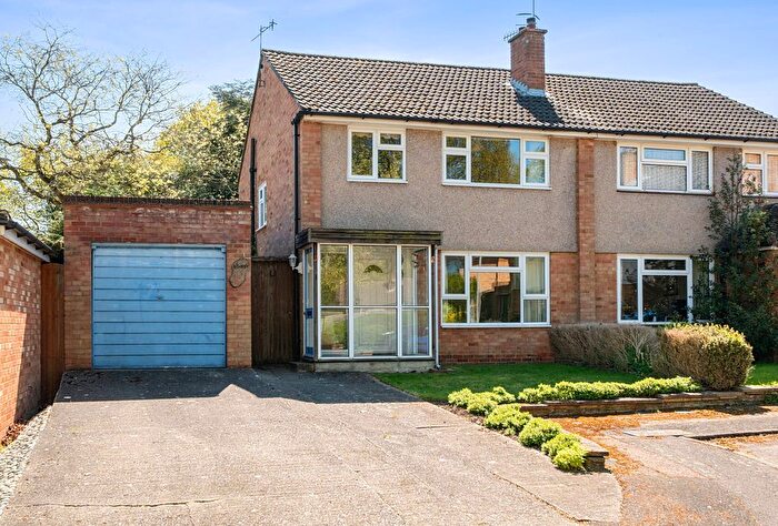 3 Bedroom Semi-Detached House For Sale In Plane Walk, Tonbridge, Kent, TN10