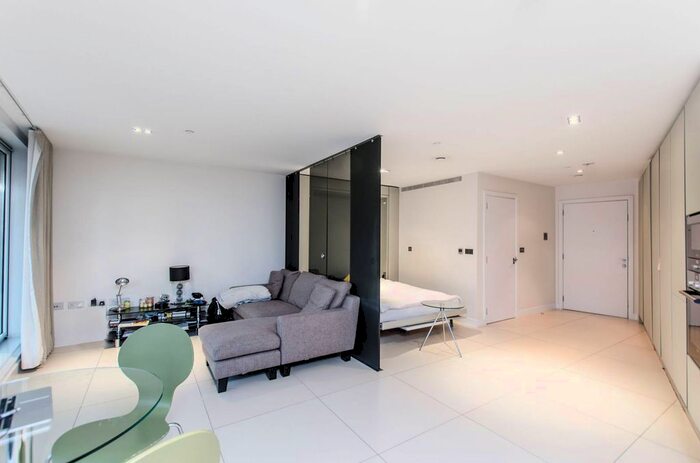 Studio To Rent In City Road, Clerkenwell, London, EC1Y