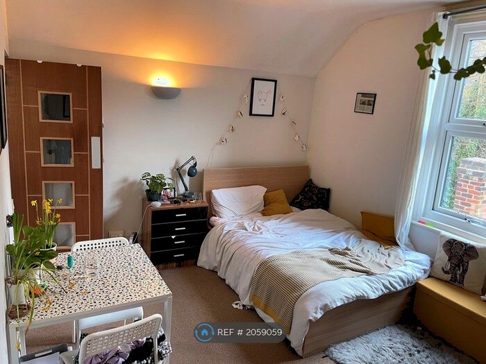 1 Bedroom Flat To Rent In The Old Vicarage, Sheffield, S6