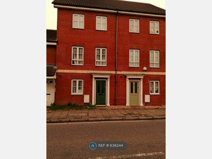 5 Bedroom Terraced House To Rent In Battery Road, London, SE28