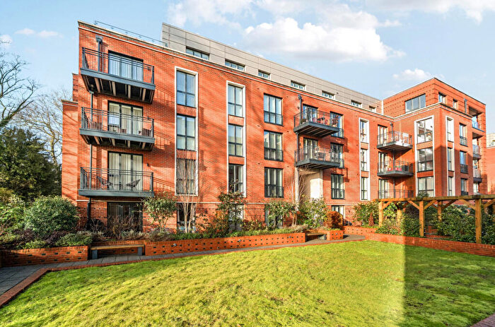 1 Bedroom Flat For Sale In Fellowes Rise, Winchester, Hampshire, SO22