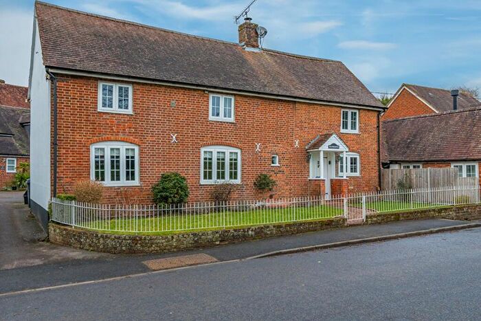 3 Bedroom Semi-Detached House For Sale In Romsey Road, Whiteparish, Salisbury, Wiltshire, SP5