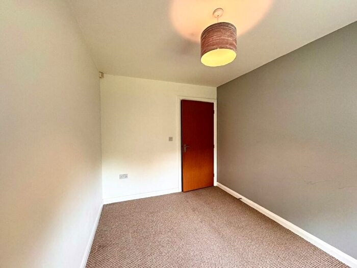 2 Bedroom Flat For Sale In Greenbrook Road, Burnley, BB12