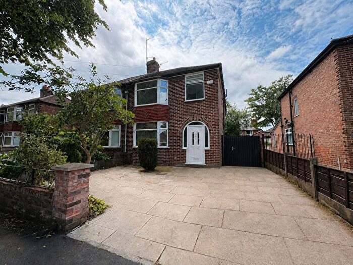 4 Bedroom Semi-Detached House For Sale In Darley Avenue, Chorlton, M21