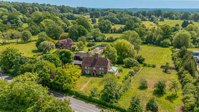 4 Bedroom Detached House For Sale In Smarden Road, Pluckley, TN27