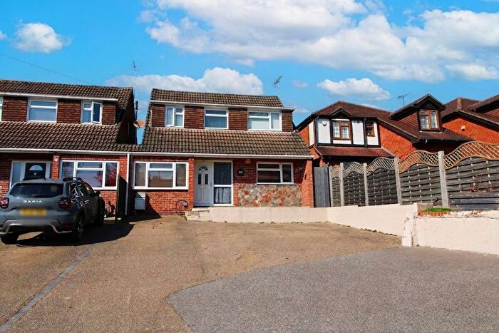 4 Bedroom Detached House For Sale In Sawpit Hill, Hazlemere, HP15