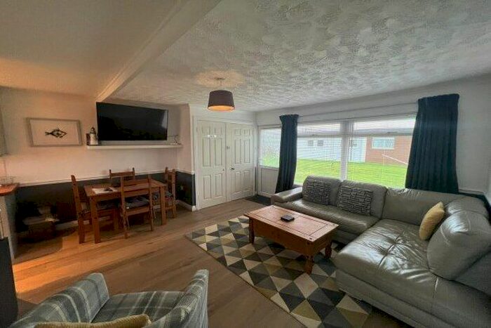 2 Bedroom Chalet To Rent In Norton, Dartmouth, TQ6