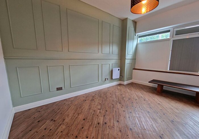 1 Bedroom Flat To Rent In Wood Street, Wolverhampton, WV4