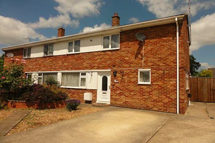 3 Bedroom Semi-Detached House For Sale In Ingle Road, Elm, PE14