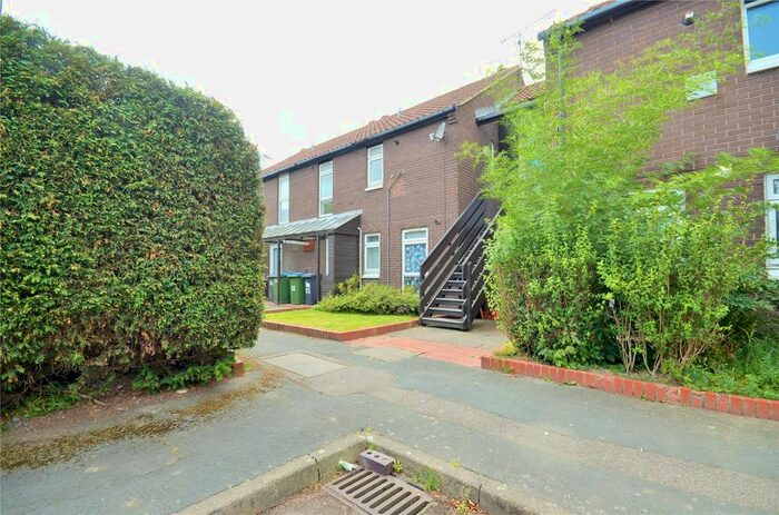 2 Bedroom Maisonette To Rent In Horsham, West Sussex, RH12
