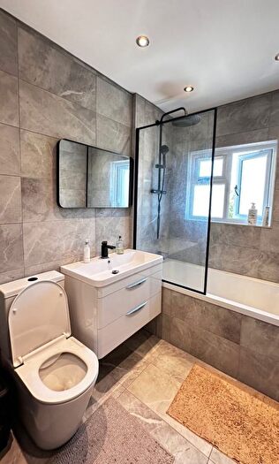 4 Bedroom Terraced House To Rent In Bassetts Way, Orpington, Kent, BR6
