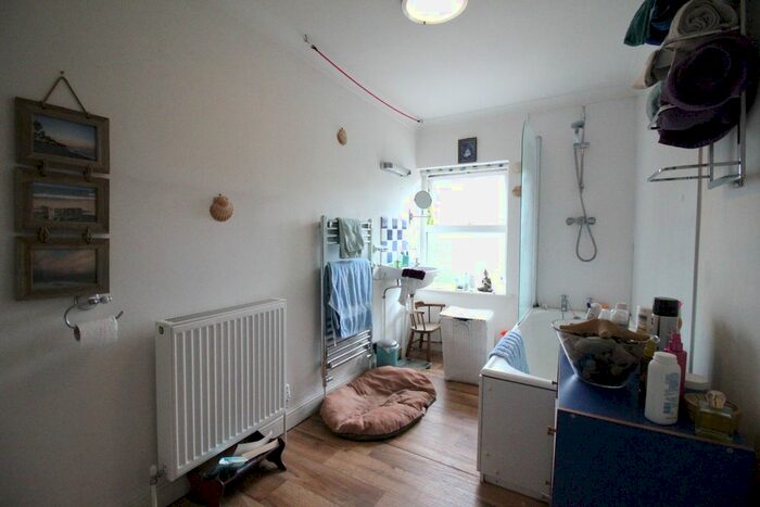 2 Bedroom Semi-Detached House To Rent In Holman Road, Norwich, NR11