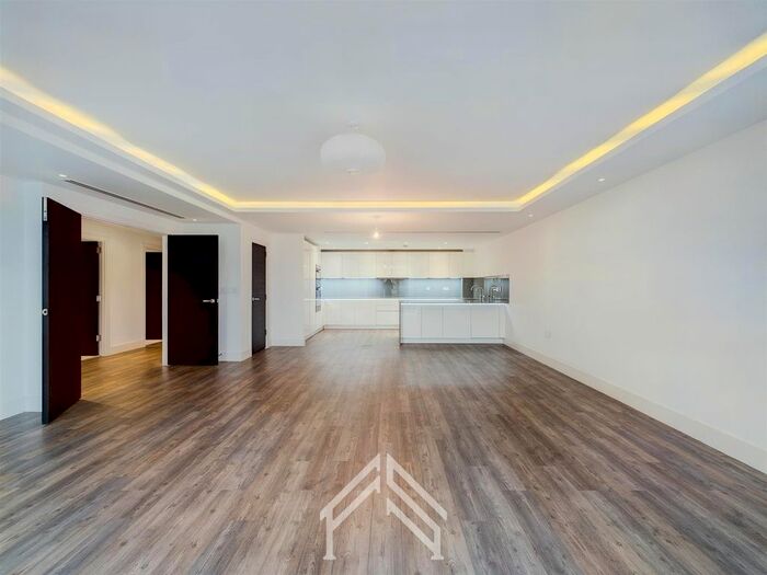 2 Bedroom Flat To Rent In Hampstead Reach, Chandos Way, NW11