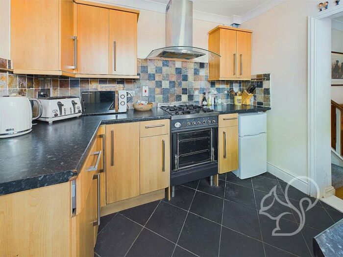 2 Bedroom Cottage For Sale In Cross Street, Sudbury, CO10